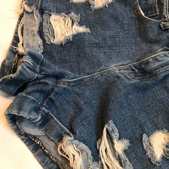 High waisted denim shorts -bought in Hong Kong - Picture 4 of 7